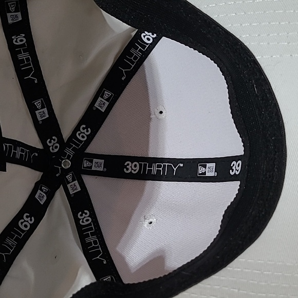 OAKLEY ICONIC METAL ECLIPSE TINFOIL CAP - Picture 13 of 14